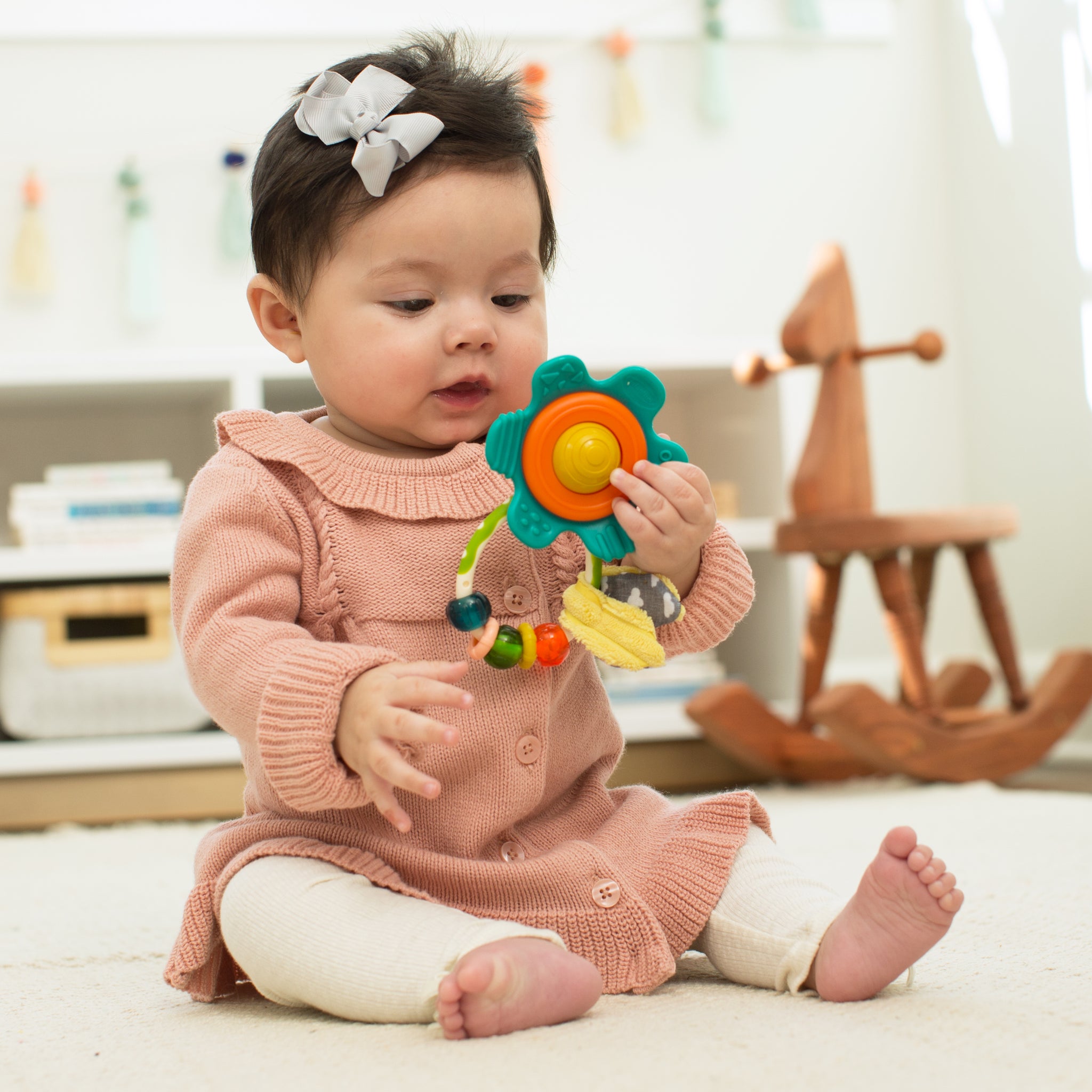 Spinning Rattle Teether™ – Infantino